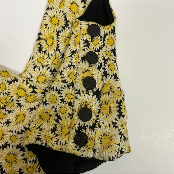 Anthropologie Maeve daisy floral crop tank top. - Picture 6 of 9